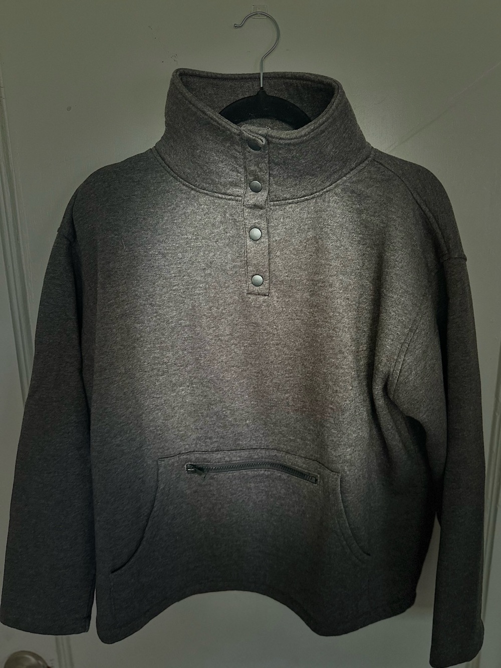 Zenana quarter snap sweatshirt in heather black.